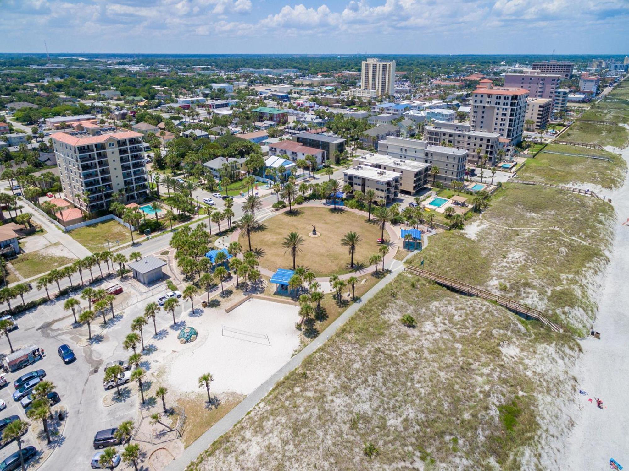 Beachcomber 301 Jacksonville Beach Exterior photo